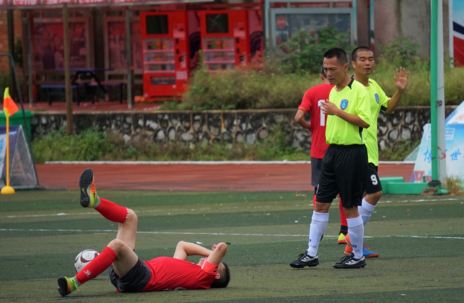 法学院（绿）VS 计电学院