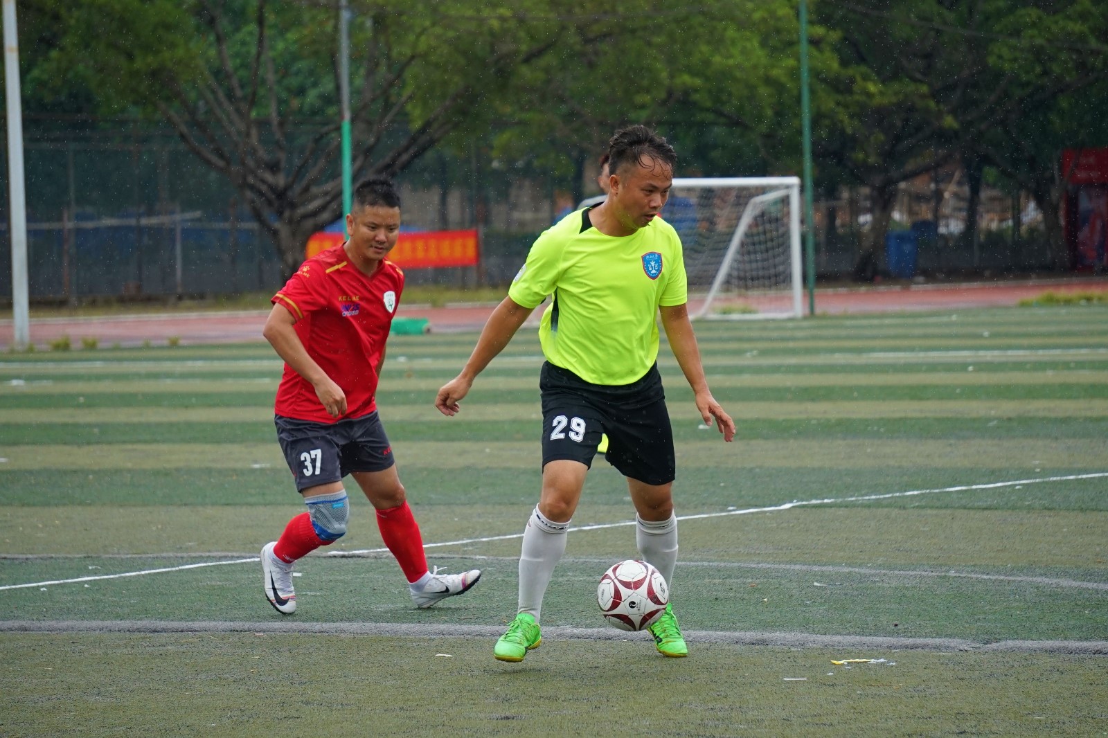 法学院（绿）VS 计电学院